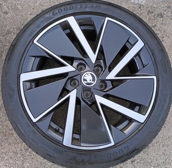 Originál sada disků Škoda Octavia IV 5x112 R18 - 3