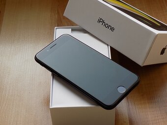 APPLE iPhone SE 2020 64GB Black - ZÁRUKA - TOP STAV-100%bat. - 3