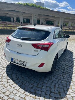 Hyundai i30 1.6 crdi - 3