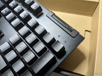 Mechanická klávesnice Razer blackwidow V4 x - 3