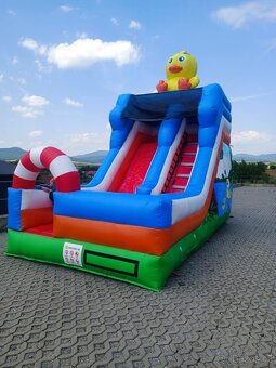 Prodám skakací hrad Kačka - 3