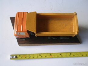 Model T 815 - 3