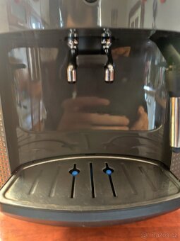 Prodám automatický kávovar Krups EA81 - 3