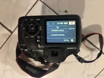 Canon EOS 1100D - 3