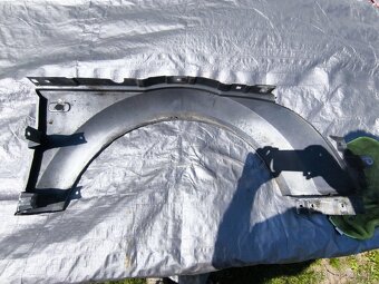 Levy predni blatnik Audi TT, 8n, stribrna, Top stav - 3