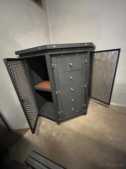 Industriální skříňka - 3