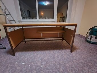 Bytelný pracovní stůl - 3