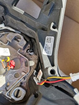 Prodám multifunkční volant Volkswagen 5H0 419 093 B YPG - 3