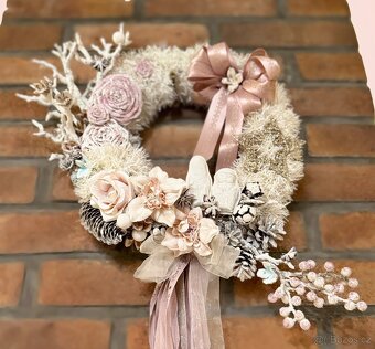 Luxusní Vánoční věnec Zimní Růže v pudrových tónech - 3