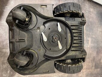 Robotická sekačka Bosch Indego M + 700 - 3