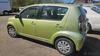 Daihatsu Sirion 1.0 - 3