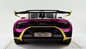 Lamborghini Huracán STO Viola Blast | MR Collection 1/18 - 3