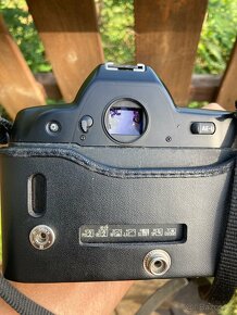 Nikon F 90X - 3
