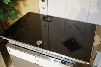 Sklokeramická indukční deska Neff T43T80N0 - 3