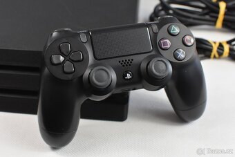 PlayStation 4 Pro 1TB - 3