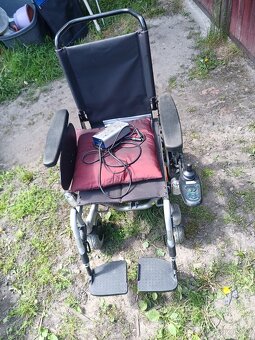 Prodám elektrický invalidní vozík funkční - 3