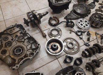 Suzuki DR 800 díly motoru dr800 BIG - 3