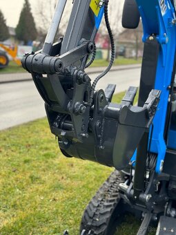 Bagr D3000HD včetně prislusentvi záruka DPH - 3