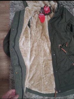 Zimní dámská parka XXL - 3