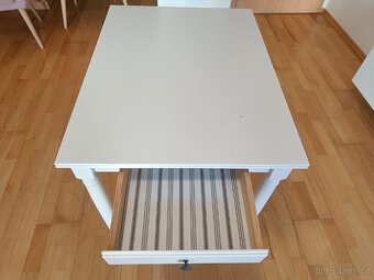 Bílý stůl IKEA - 3