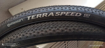 Prodám pláště Continental Terra Speed 700/40C - 3