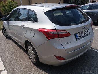 Hyundai i30 1.6 CRDi, 81kW, stříbrná metalíza r.v. 2014 - 3