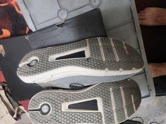 Under Armour HOVR vel .EU 45 UK 10 US 11 cm 29 stav 8/10 , - 3