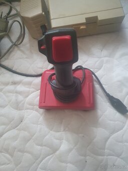 Commodore 64 1541-II + Disketova jednotka + Joystick - 3