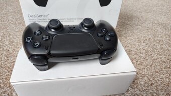 Prodám ovladač k PS5 dualsense - 3