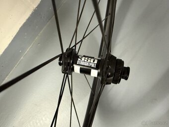 Silniční/Gravel karbonová kola 45mm DT Swiss - 3