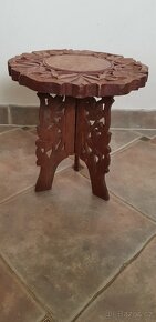 Starožitná skládací stolička z Indie - 3