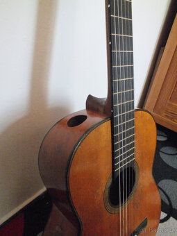 Zrestaurovaná 4/4 španělská kytara - 3