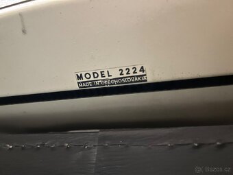 Psací stroj model 2224 - 3