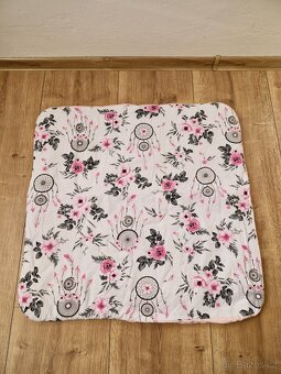 Zavinovačka a nová deka do autosedačky - 3