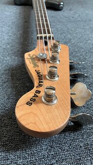 Baskytara Fender Squire Jaguar bass - 3