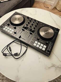 Traktor kontrol S2 MK3 - 3