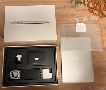 MacBook Air 13" (2017) - 3
