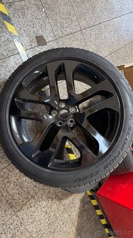21" sada Land Rover, 245/45 R21 - 8,0J x 21CH - 3