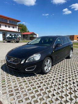 Volvo V60, 1.6 T4 132 Kw Momentum  TOP STAV - 3