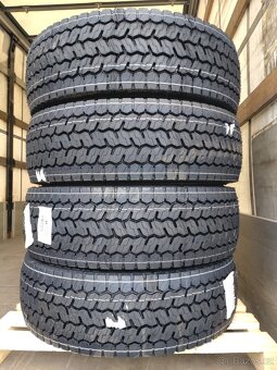 Pneumatiky MICHELIN 285/70R19.5 - NOVÉ - 4 kusy zadní - 3