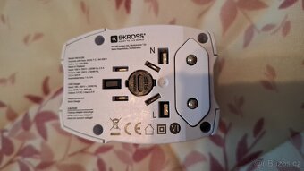 cestovní adaptér SKROSS World Adapter MUV USB - 3