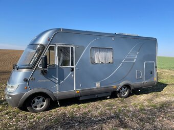 Integrovaný obytný automobil Hymer - 3