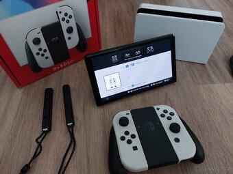 Nintendo Switch OLED - Top stav - 3