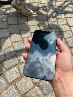 Apple iPhone 13 - 3