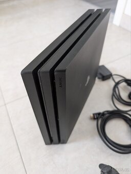 PlayStation 4 Pro - 3