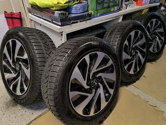ALU kola Honda Civic 5x114,3 r16 Originál, zimni pneu 5mm - 3