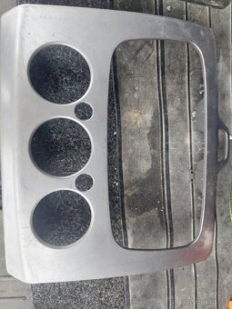 Prodám 2x rámeček ford focus mk2 - 3