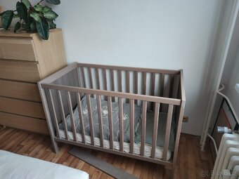 Dětská postýlka a přebalovací pult SUNDVIK IKEA - 3