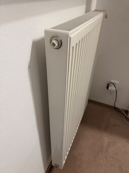 2x radiátor- pravý, levý - 3