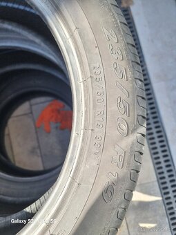 Pneu 235/50R19 - 3